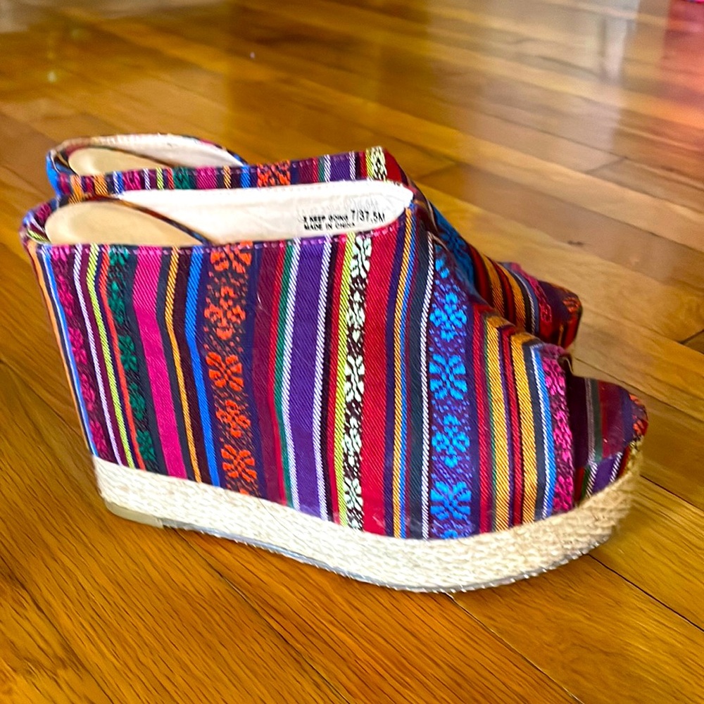 Multi color Chinese Laundry Wedge heels